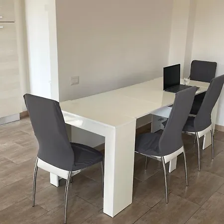 Apartment Lux Kuoni Grace - A Due Passi Dal Porto *